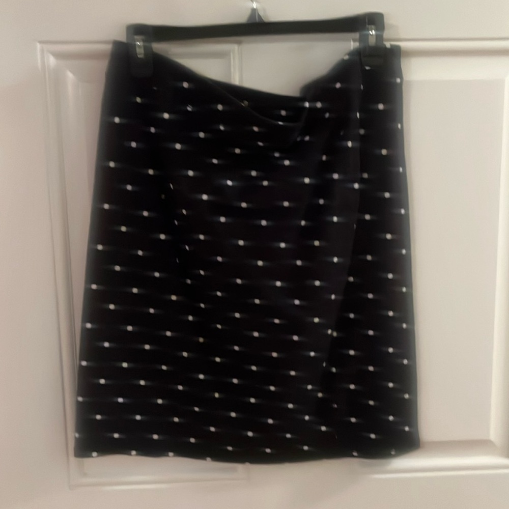 Old Navy - L - Pencil Skirt - black with white dots